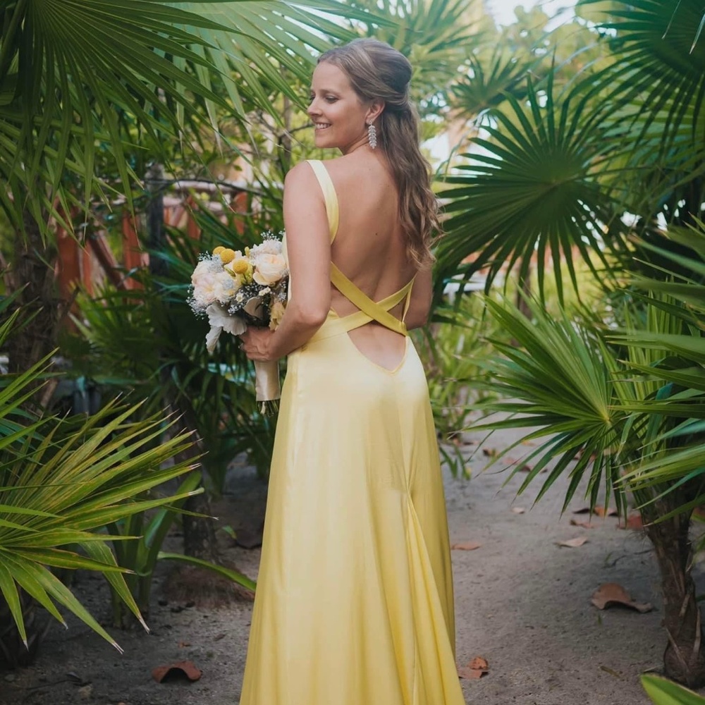 How to Lose a Guy in 10 Days Yellow Low back Dress